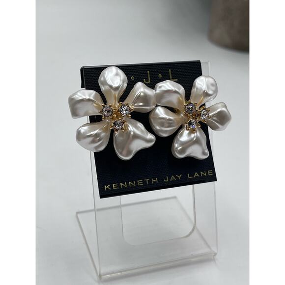 KENNETH Jay Lane Gold Plated 
White Faux Flower Pearl Crystal Clip Earring New - Picture 4 of 12